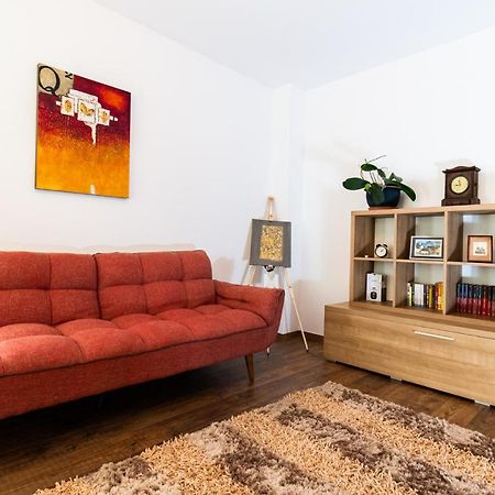 Nature Apartment - Minutes Away From The Old Town And Afi Mall บราชอฟ ภายนอก รูปภาพ