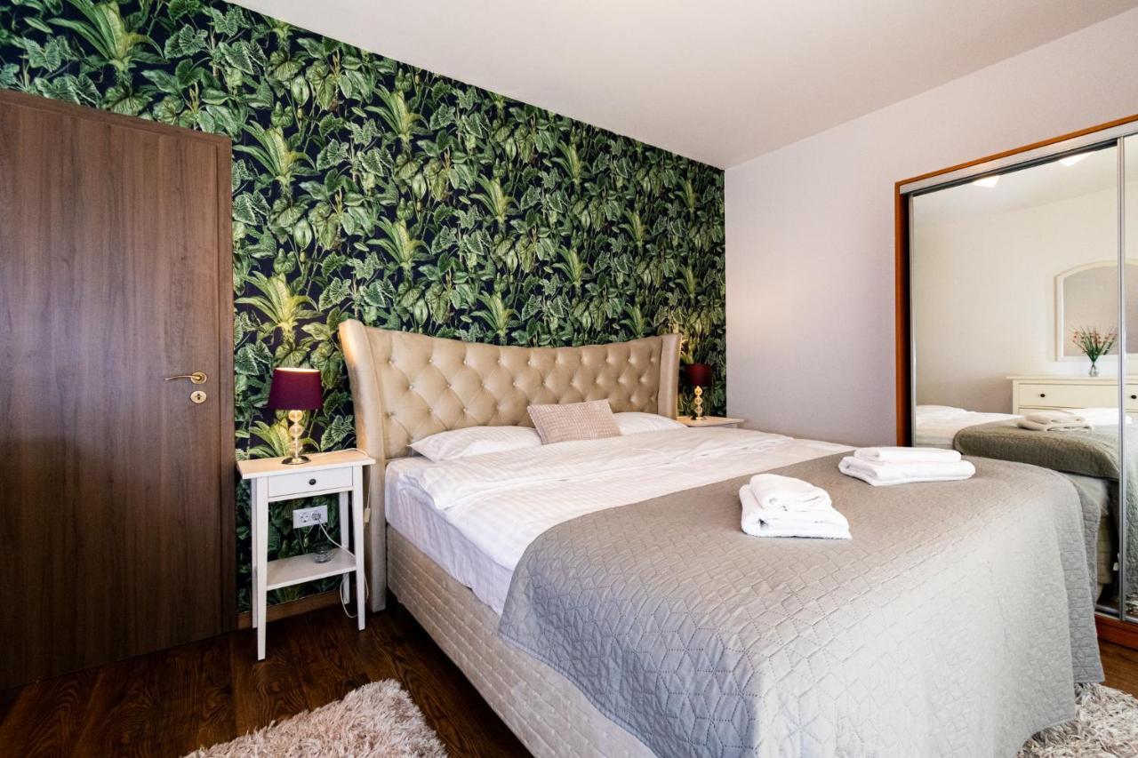 Nature Apartment - Minutes Away From The Old Town And Afi Mall บราชอฟ ภายนอก รูปภาพ