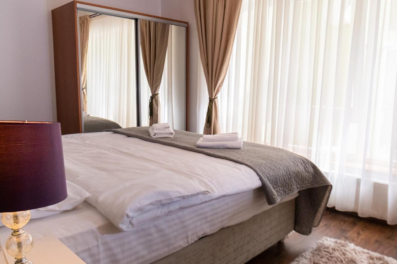 Nature Apartment - Minutes Away From The Old Town And Afi Mall บราชอฟ ภายนอก รูปภาพ
