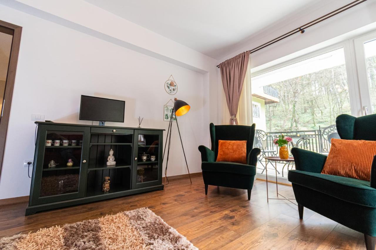 Nature Apartment - Minutes Away From The Old Town And Afi Mall บราชอฟ ภายนอก รูปภาพ